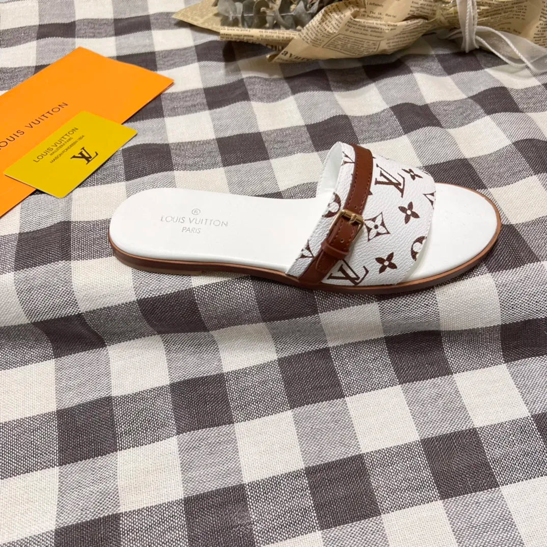 Women Slippers H482769