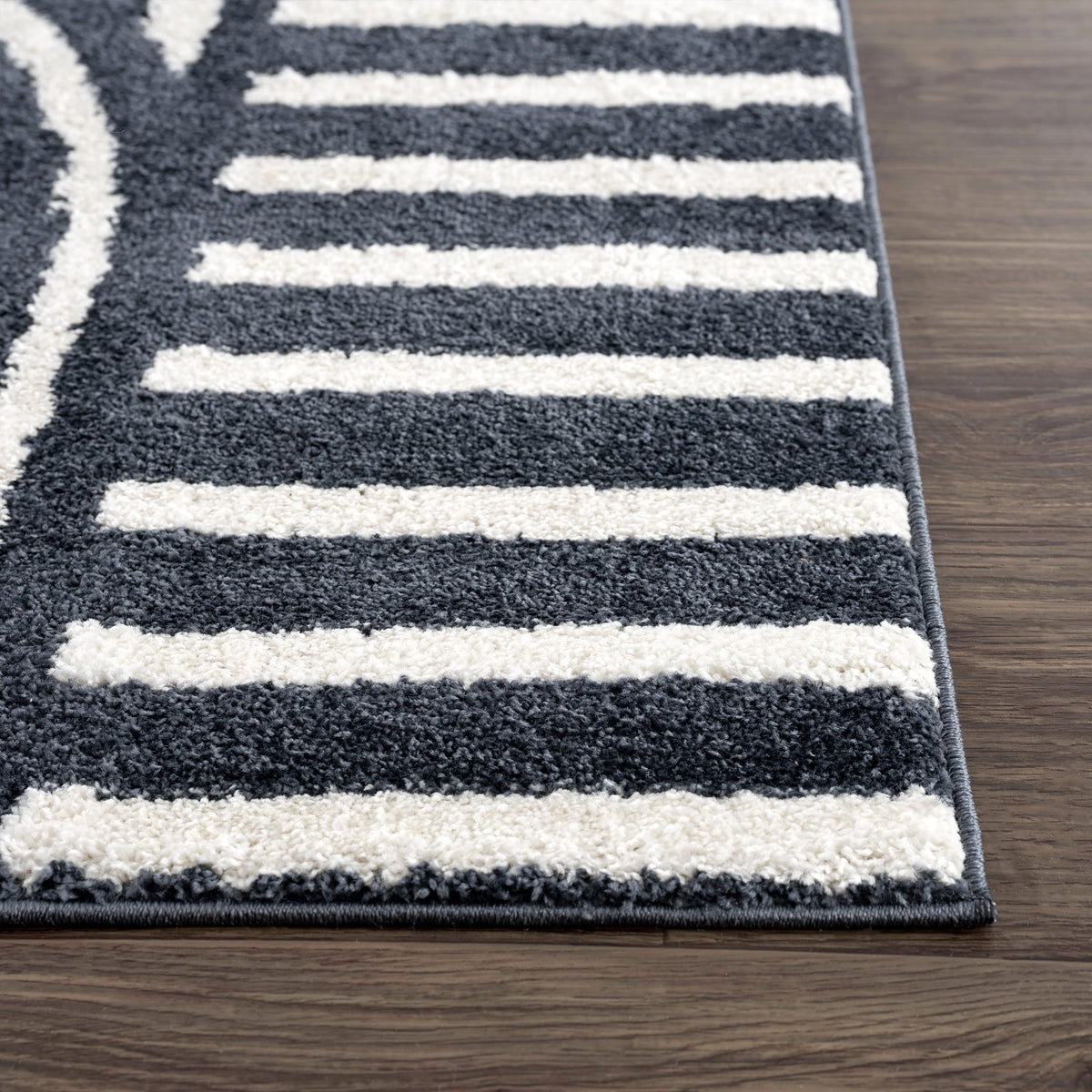 8 x 10 Cream Charcoal Area Rug Q963