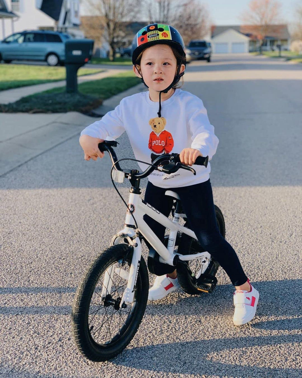 16 In Black Kids Bike with Training Wheels C4059
