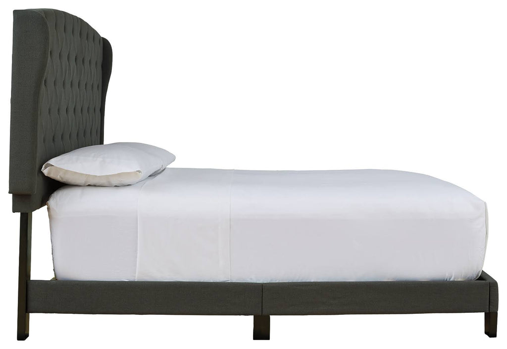 Queen Upholstered Bed L47650