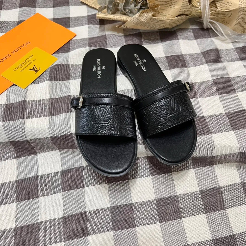 Women Slippers H482769