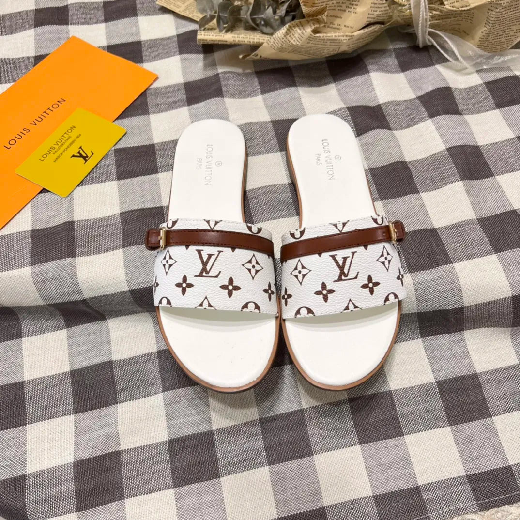 Women Slippers H482769