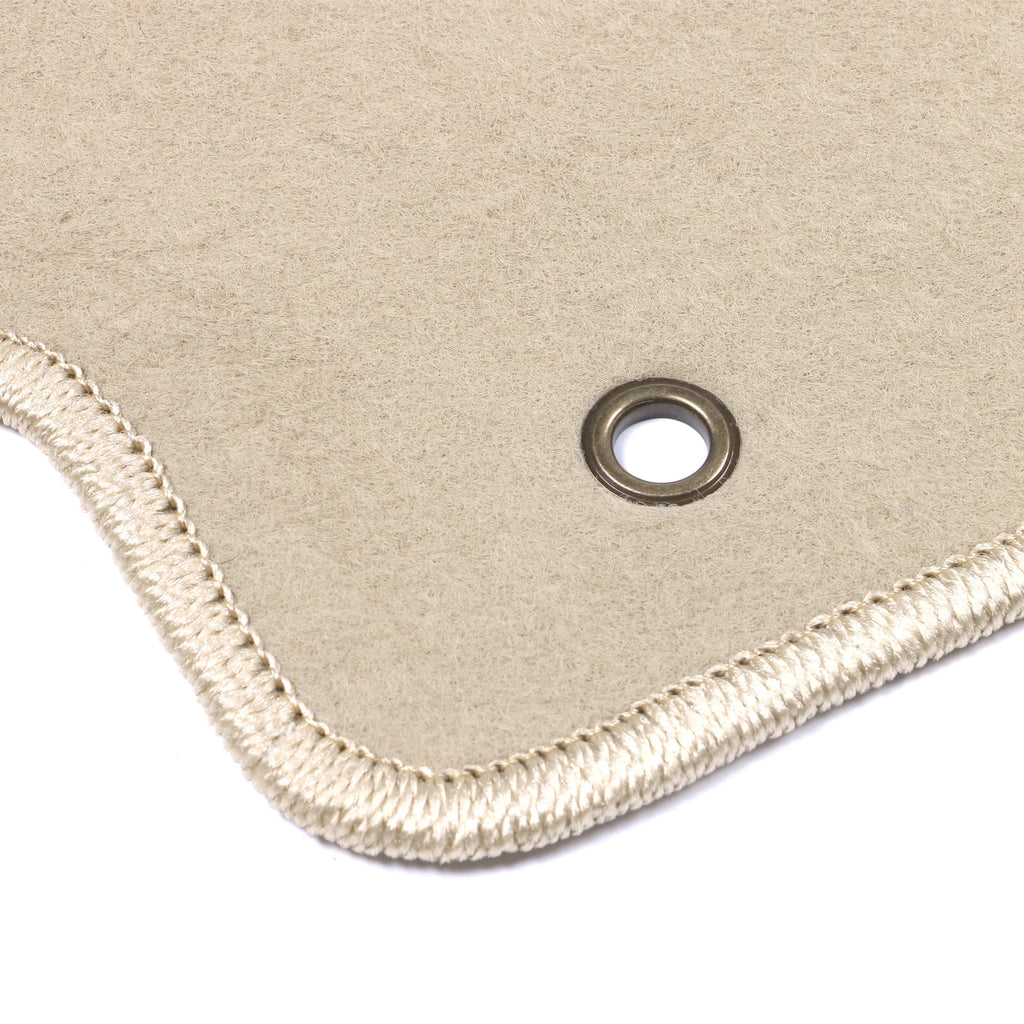 Beige Nylon 4PCS Car Floor Mats E438710