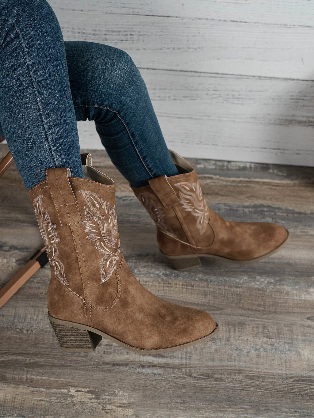 Embroidered High-Heeled Ankle Boots X341136