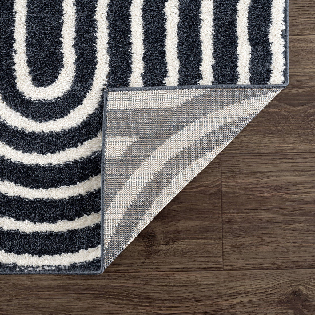 8 x 10 Cream Charcoal Area Rug Q963