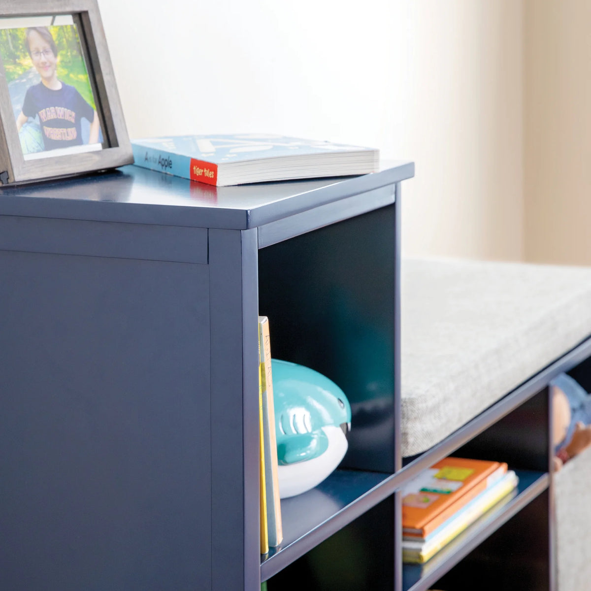 Kids' Wooden Bookshelf and Toy Storage Bench with Bins Y35783