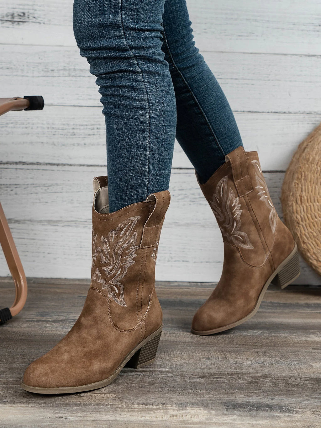 Embroidered High-Heeled Ankle Boots X341136