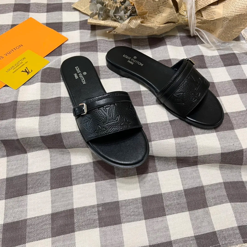 Women Slippers H482769