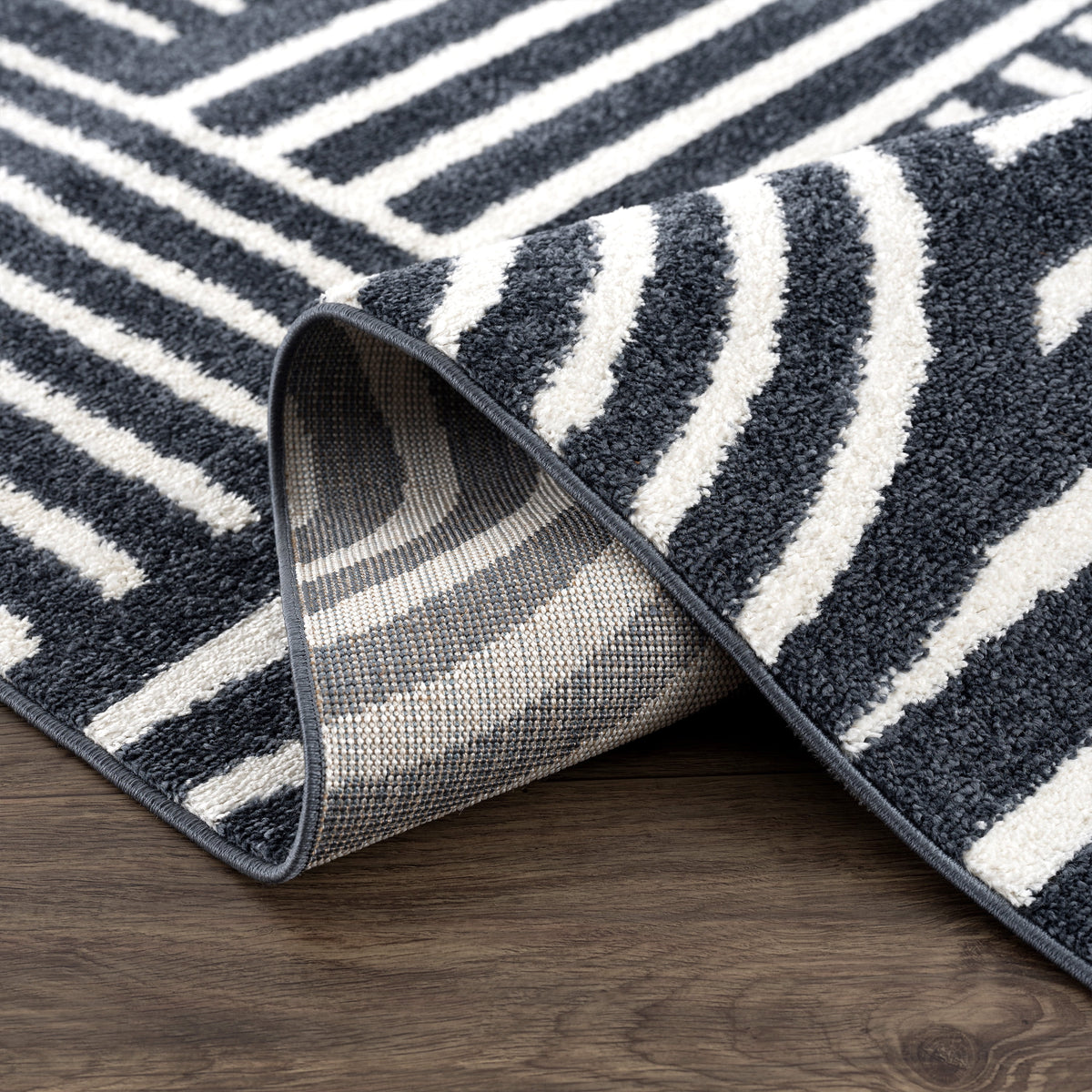 8 x 10 Cream Charcoal Area Rug Q963