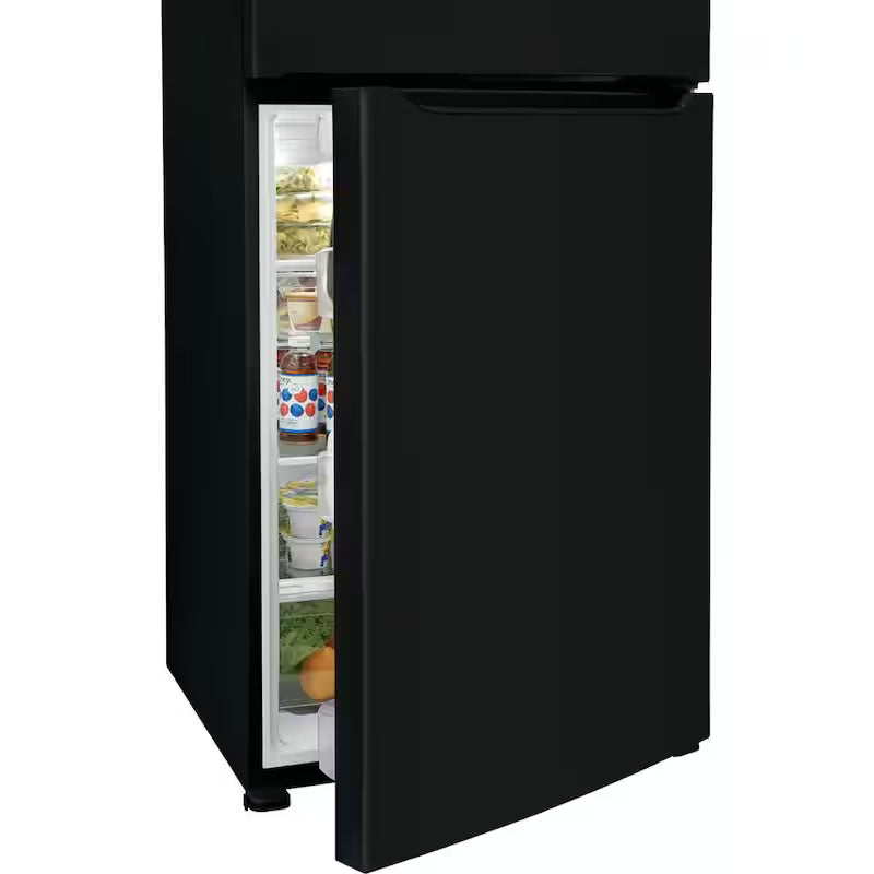 Top Freezer Refrigerator in Black L35133