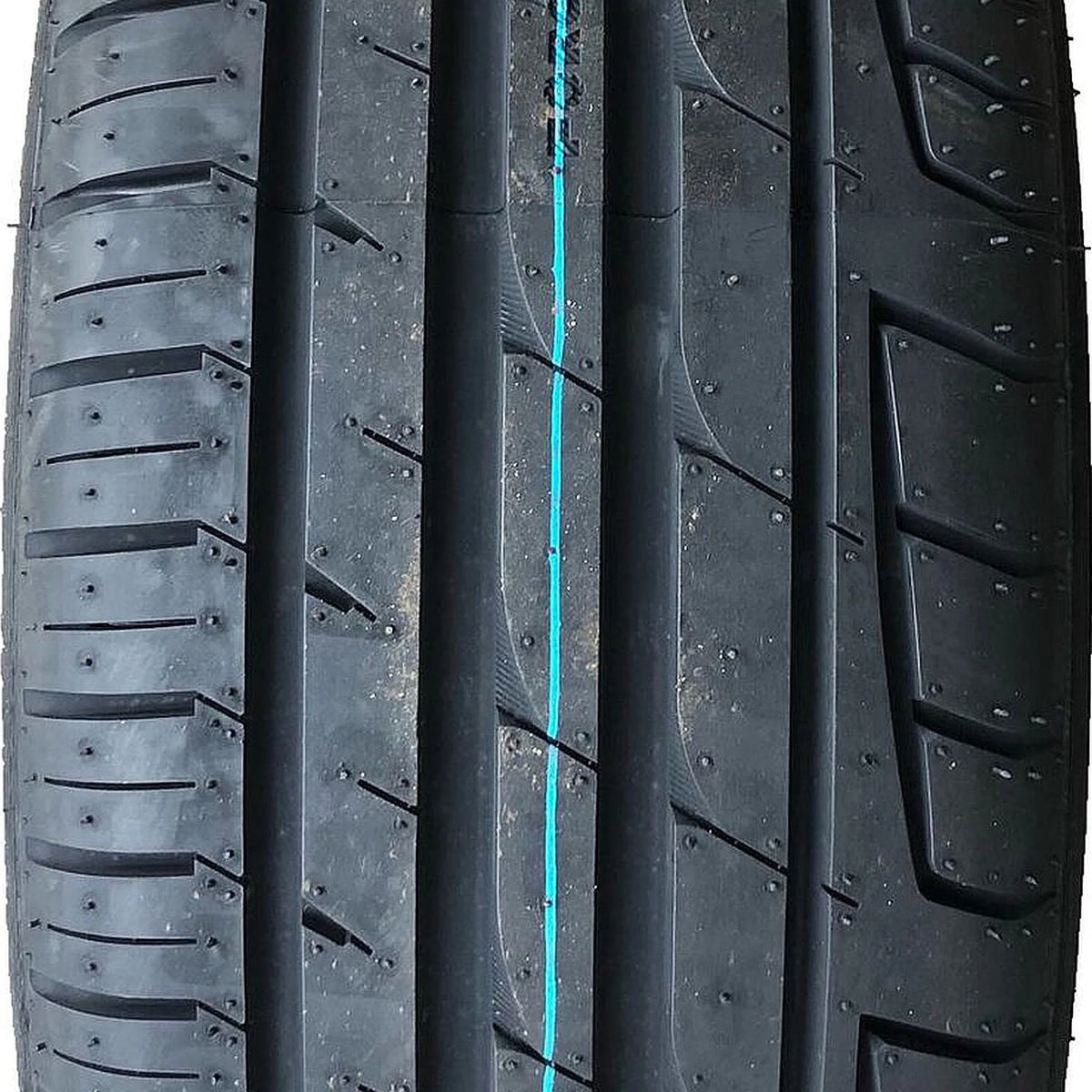 All Season 215/55R17 98W XL Passenger Tire B752